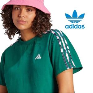 ADIDAS Vibrant Print Loose Fit Cropped Cotton Tee